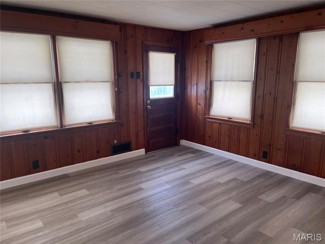 1947 Raft Drive, Normandy, MO 63133