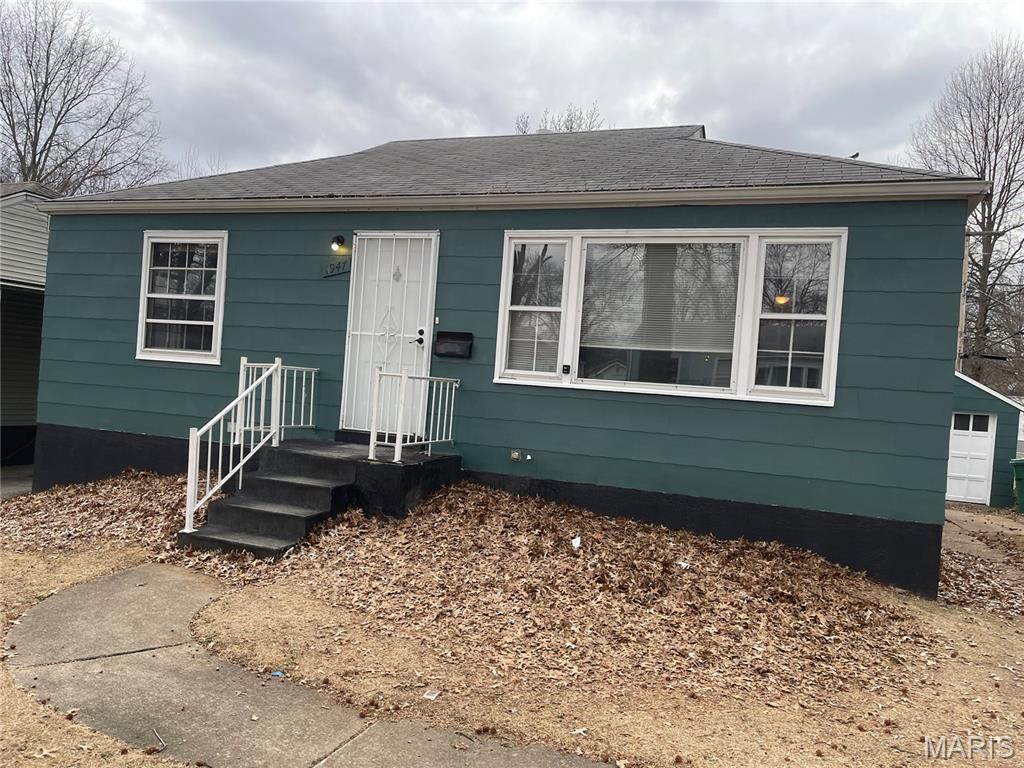 1947 Raft Drive, Normandy, MO 63133