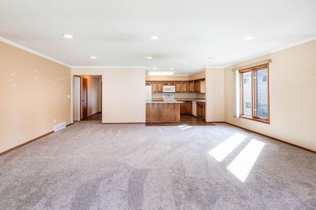 1410 24th Avenue S, Moorhead, MN 56560