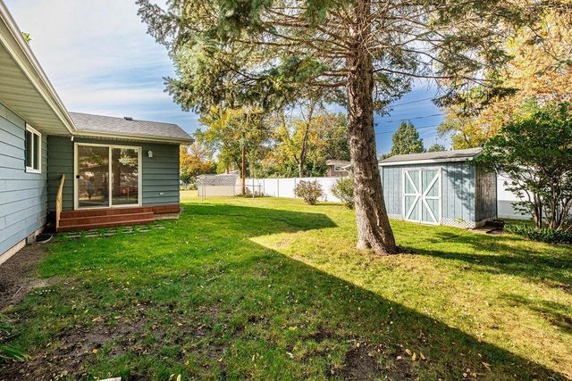 1410 24th Avenue S, Moorhead, MN 56560