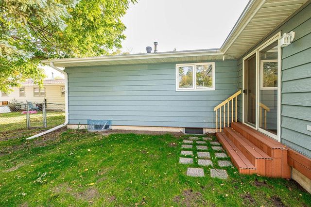 1410 24th Avenue S, Moorhead, MN 56560