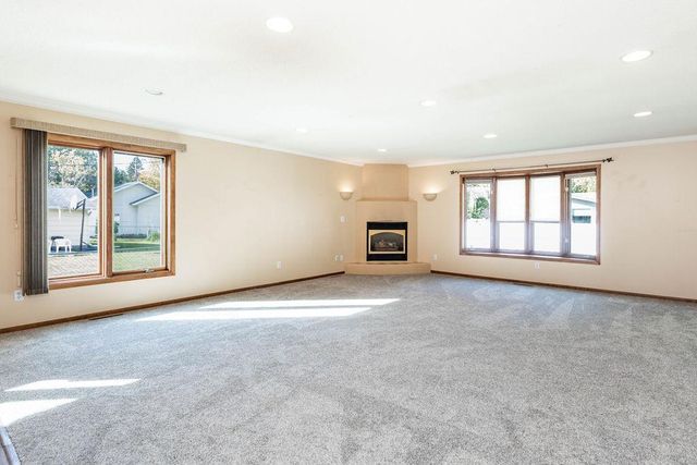 1410 24th Avenue S, Moorhead, MN 56560