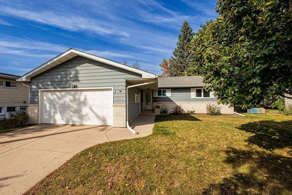 1410 24th Avenue S, Moorhead, MN 56560