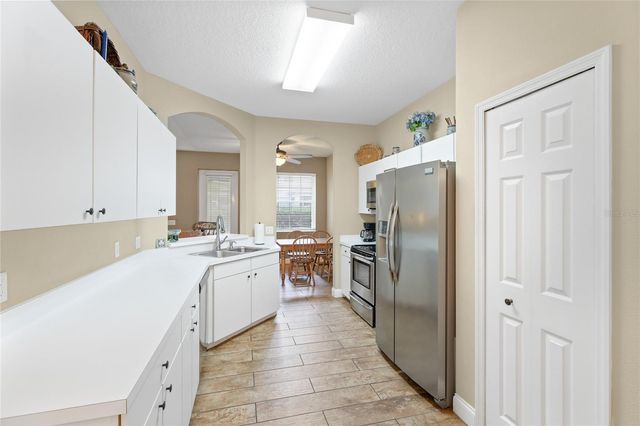 6216 ROSEFINCH COURT 102, Lakewood Ranch, FL 34202