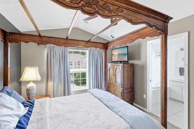 6216 ROSEFINCH COURT 102, Lakewood Ranch, FL 34202