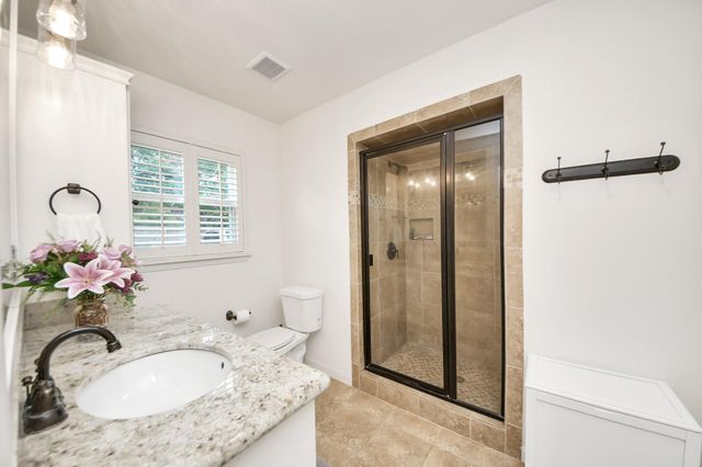 10150 Brinwood Drive, Houston, TX 77043