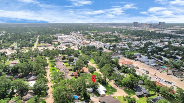 10150 Brinwood Drive, Houston, TX 77043