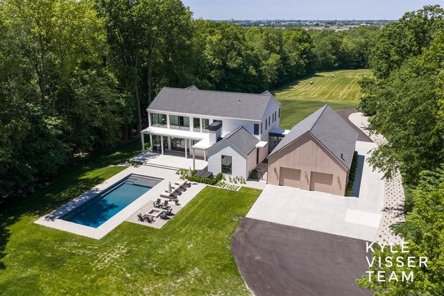 3616 64th Avenue, Zeeland, MI 49464