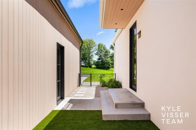 3616 64th Avenue, Zeeland, MI 49464