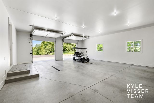 3616 64th Avenue, Zeeland, MI 49464