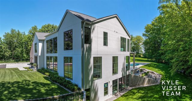 3616 64th Avenue, Zeeland, MI 49464