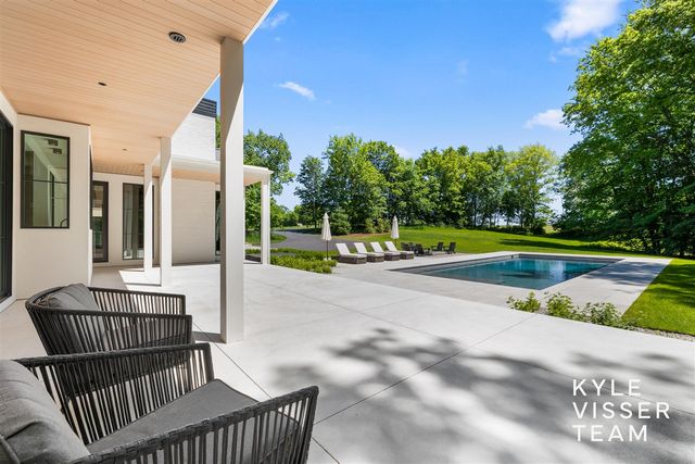 3616 64th Avenue, Zeeland, MI 49464