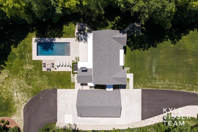 3616 64th Avenue, Zeeland, MI 49464