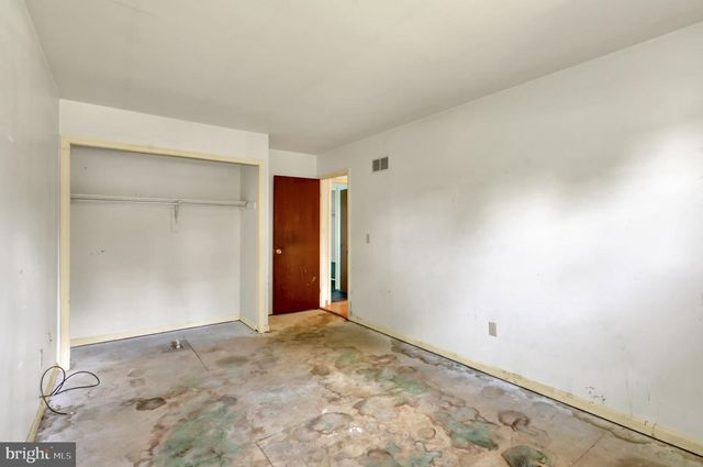 1733 WILDERNESS RD, Lancaster, PA 17603