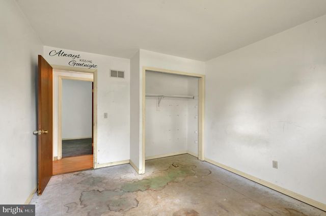 1733 WILDERNESS RD, Lancaster, PA 17603