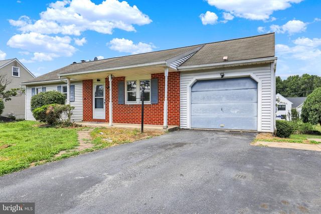 1733 WILDERNESS RD, Lancaster, PA 17603