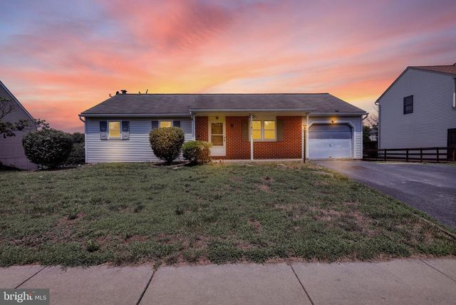 1733 WILDERNESS RD, Lancaster, PA 17603