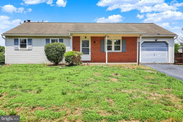 1733 WILDERNESS RD, Lancaster, PA 17603