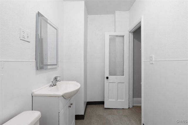 206 Rosemont Drive, Syracuse, NY 13205