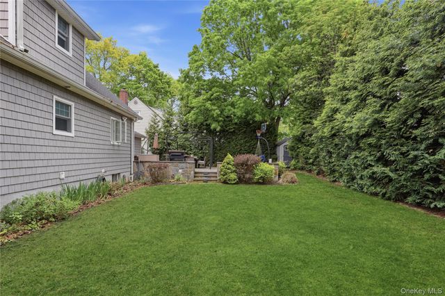 123 Hilburn Road, Scarsdale, NY 10583