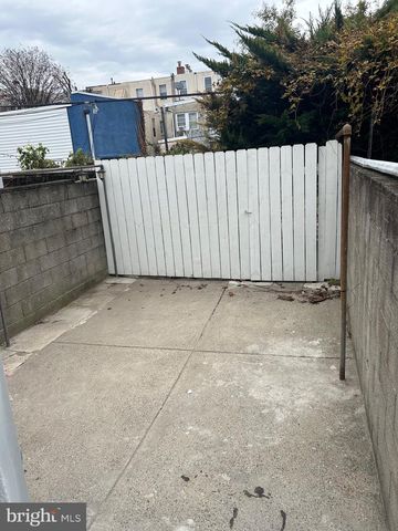 2546 E DAUPHIN ST, Philadelphia, PA 19125