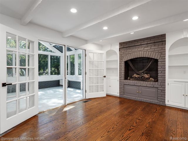 1257 Charrington Road, Bloomfield Hills, MI 48301