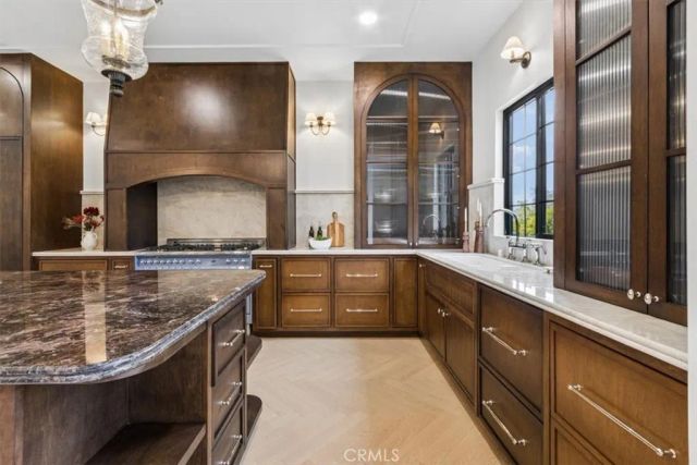 1358 S Ridgeley, Los Angeles, CA 90019
