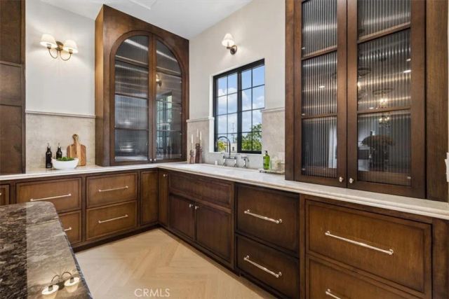 1358 S Ridgeley, Los Angeles, CA 90019