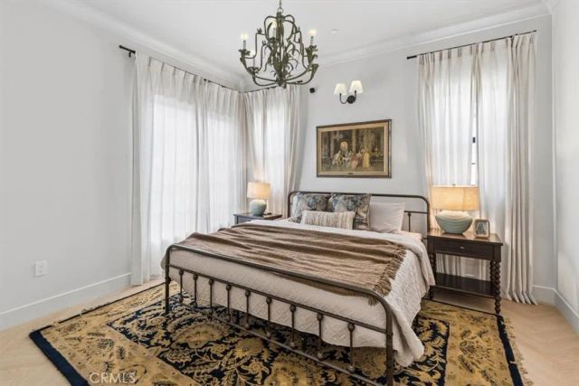 1358 S Ridgeley, Los Angeles, CA 90019