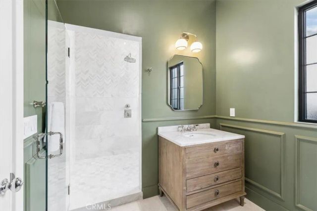 1358 S Ridgeley, Los Angeles, CA 90019