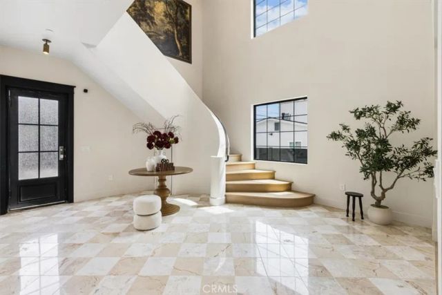 1358 S Ridgeley, Los Angeles, CA 90019