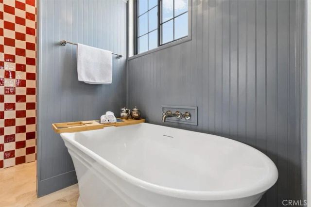 1358 S Ridgeley, Los Angeles, CA 90019