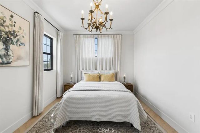 1358 S Ridgeley, Los Angeles, CA 90019