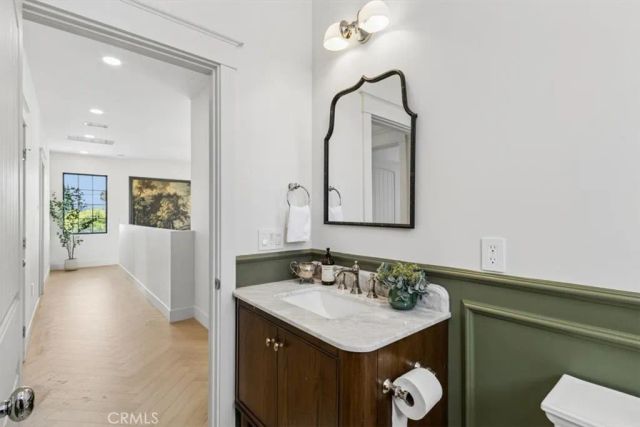 1358 S Ridgeley, Los Angeles, CA 90019