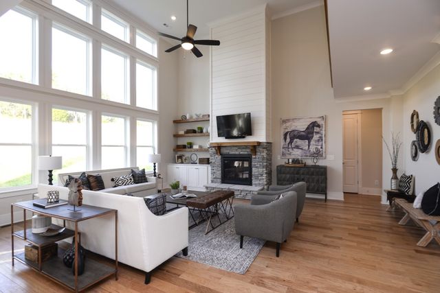 7281 Belvoir Drive, Fairview, TN 37062