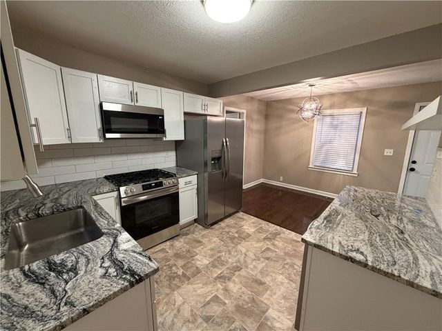 1614 E 85TH Street, Kansas City, MO 64131