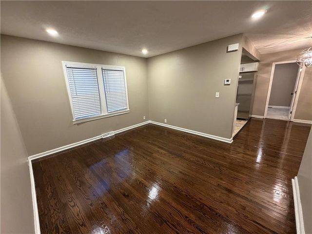 1614 E 85TH Street, Kansas City, MO 64131