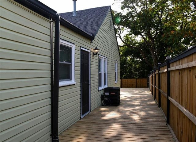 1614 E 85TH Street, Kansas City, MO 64131