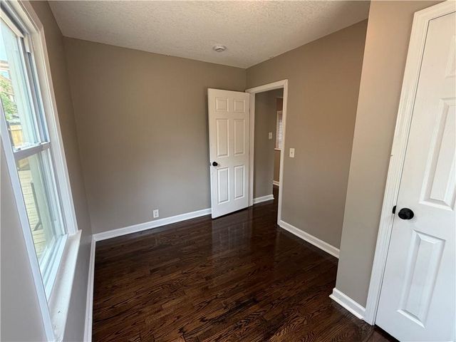 1614 E 85TH Street, Kansas City, MO 64131