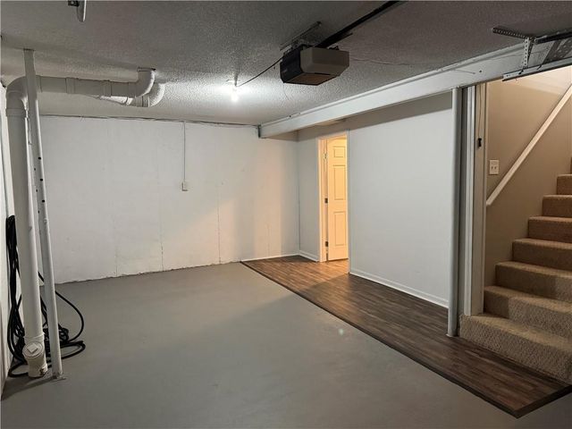 1614 E 85TH Street, Kansas City, MO 64131