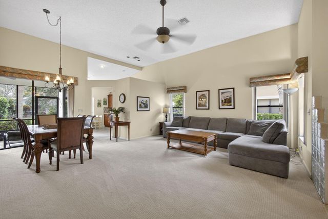 908 Windermere Way, Palm Beach Gardens, FL 33418