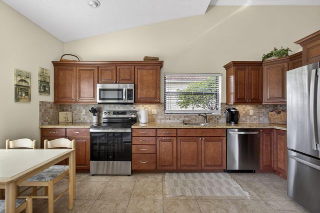 908 Windermere Way, Palm Beach Gardens, FL 33418