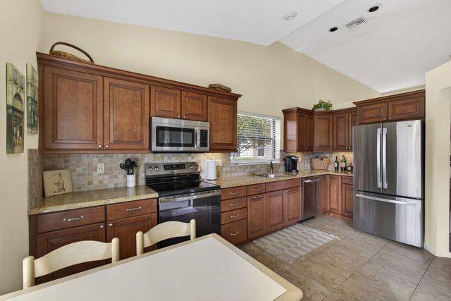 908 Windermere Way, Palm Beach Gardens, FL 33418