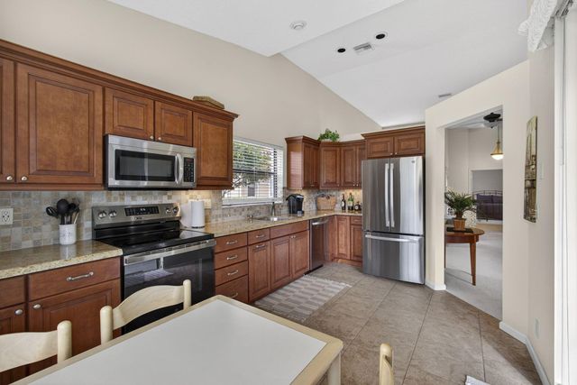 908 Windermere Way, Palm Beach Gardens, FL 33418