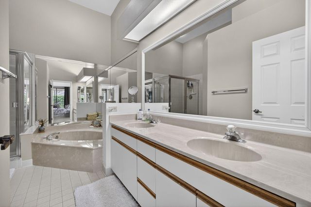 908 Windermere Way, Palm Beach Gardens, FL 33418