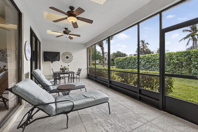 908 Windermere Way, Palm Beach Gardens, FL 33418