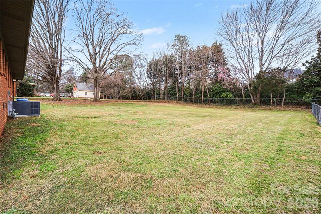 5502 Chicopee Drive, Mint Hill, NC 28227