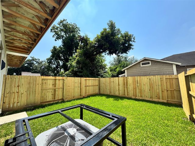 1506 Griffin Street, Houston, TX 77009