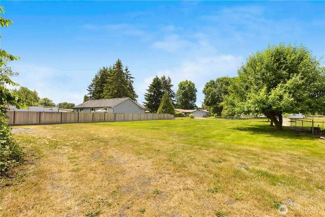428 4th Avenue SE, Pacific, WA 98047