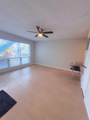 3212 NE 7th Pl 10, Pompano Beach, FL 33062